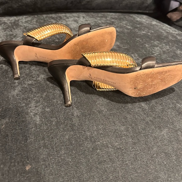Veronica Beard Meena Leather High-Heel Sandals in Black & Gold NWOB Size 7 1/2 - Picture 3 of 4